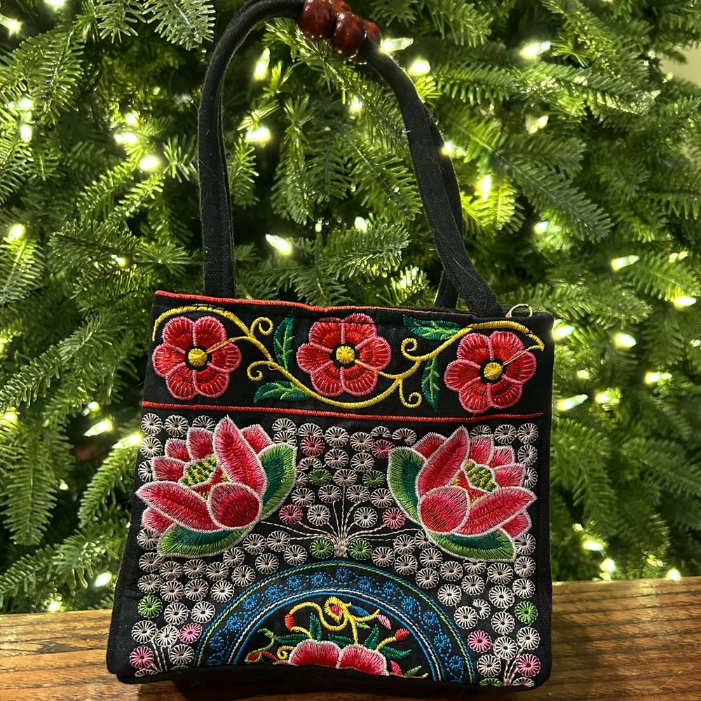 Colorful embroidered Ukraine Purse